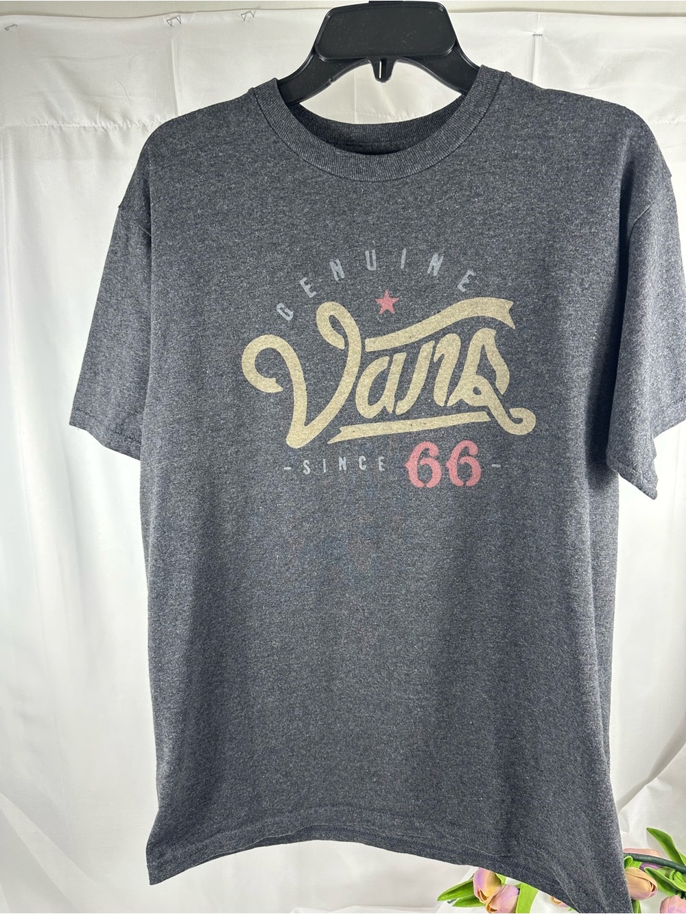 0014 vans T-shirt, size medium, chisel gray